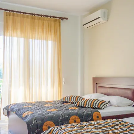 Delfini Hotel 2*