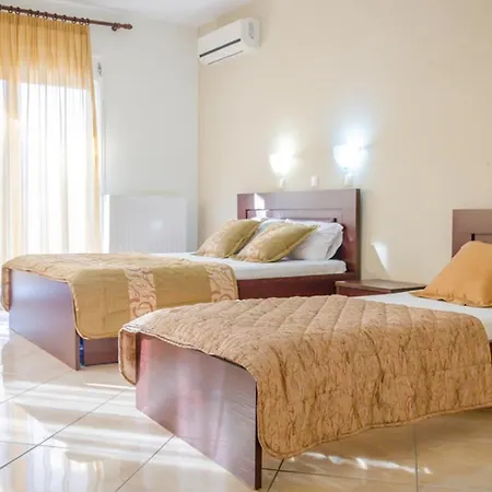 Delfini Hotel 2*