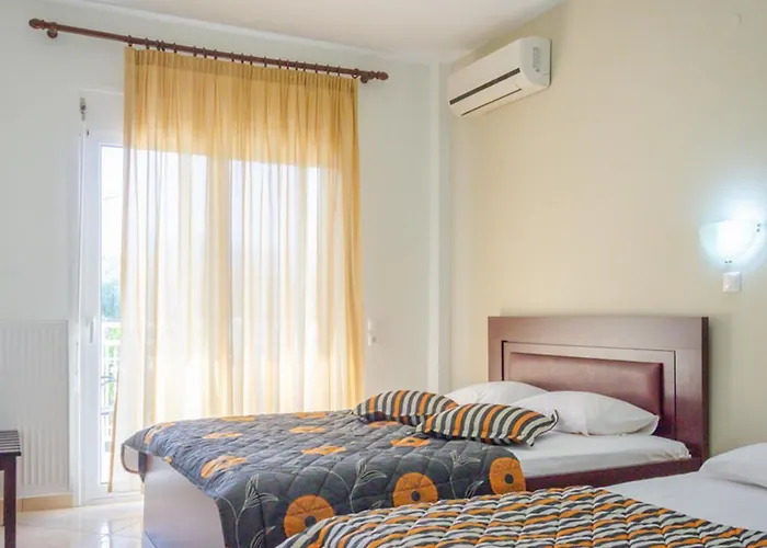Delfini Hotel 2*